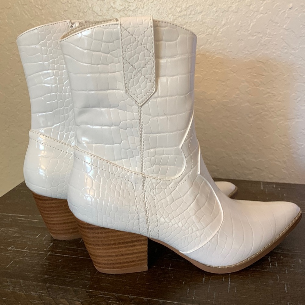 Coconuts by Matisse White Cowboy Boots